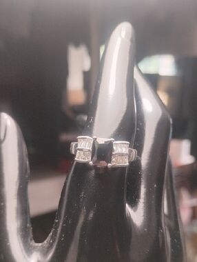 Fun Black And Diamond Style Cute Stones Set In Silver Tone Size 8.75